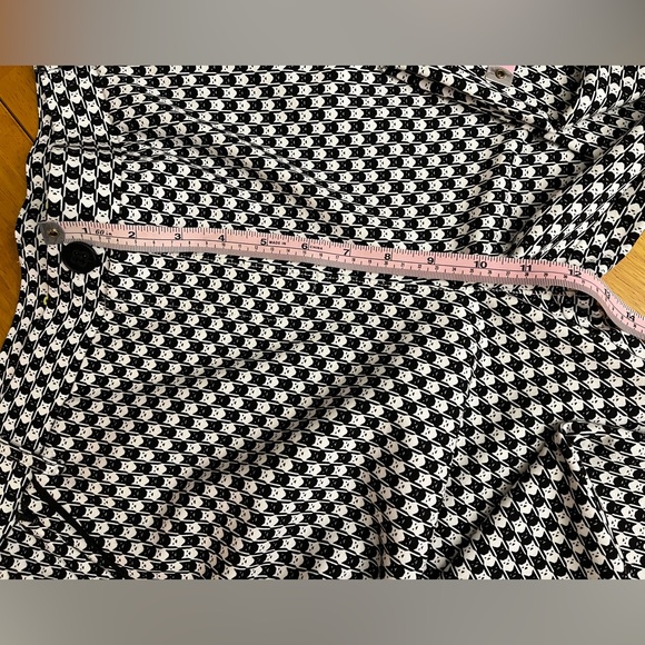 Betabrand pants, 5 pockets, women’s XL, Catstooth print, black & white. NWOT. - Picture 8 of 13